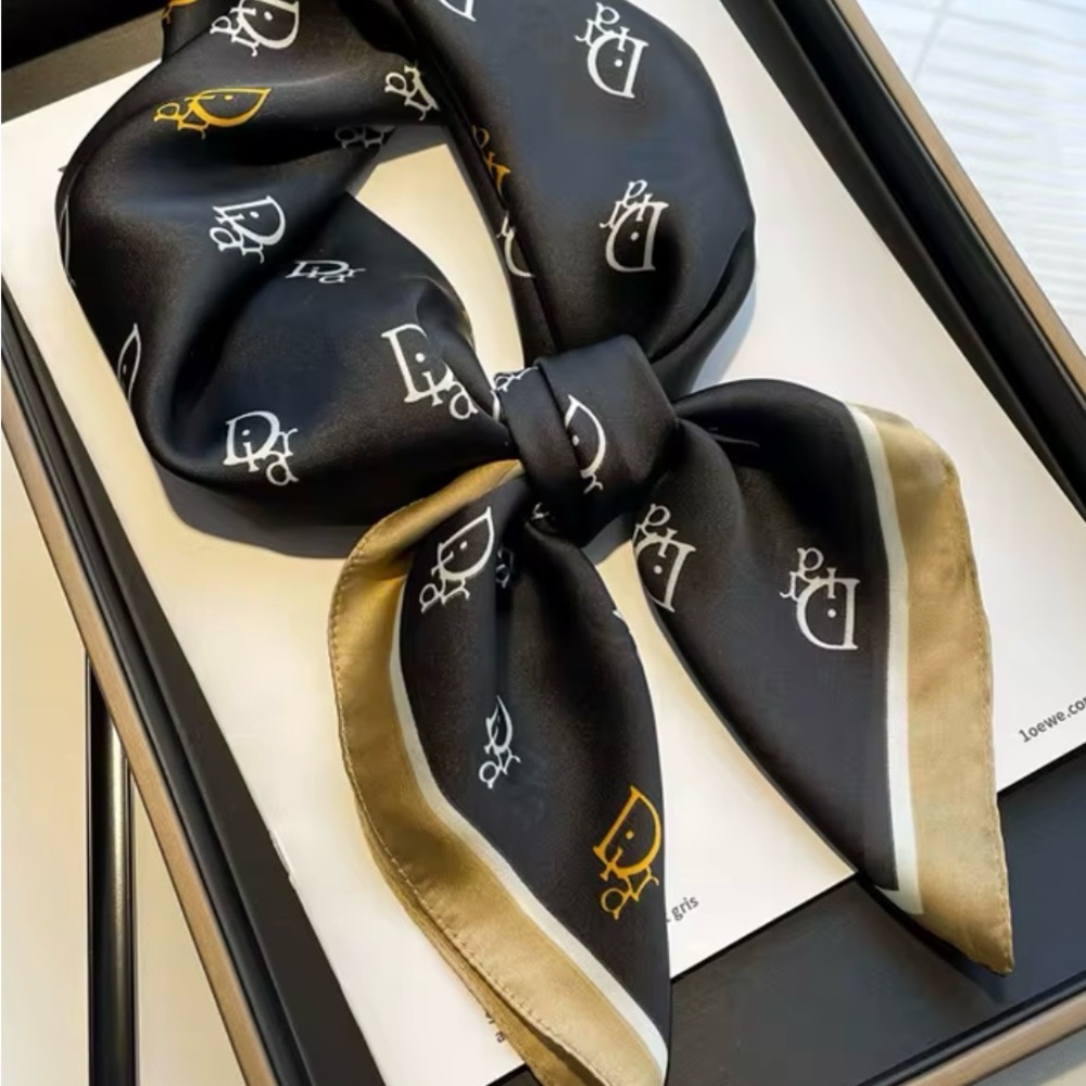 Elegant Black and Gold Designer Scarf